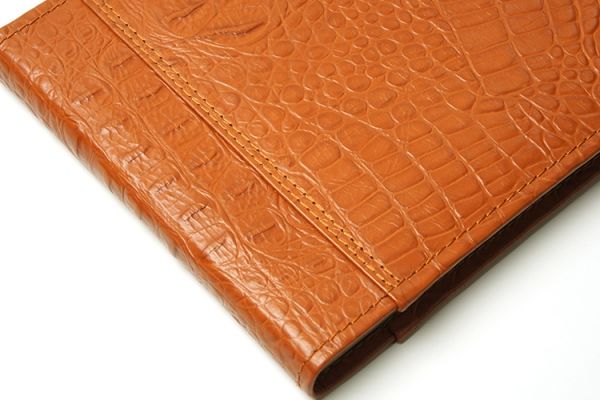 Книга натуральная кожа «Крокодил» 56