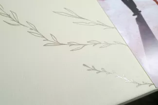 Фотокнига с обложкой из кожзама, фотовставкой и УФ-печатью 5